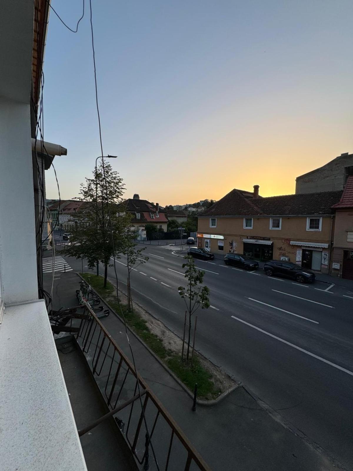 Apartament garsonieră cu pat king-size